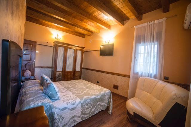 Hostal Rural & Spa Las Vistas Pastrana Esterno foto