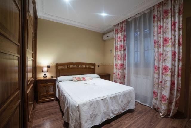Hostal Rural & Spa Las Vistas Pastrana Esterno foto